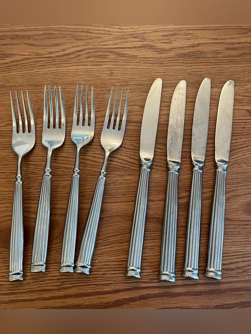 Hampton‎ Silversmiths Avignon2 Stainless Flatware 4 Dinner Forks 4 Dinner Knives